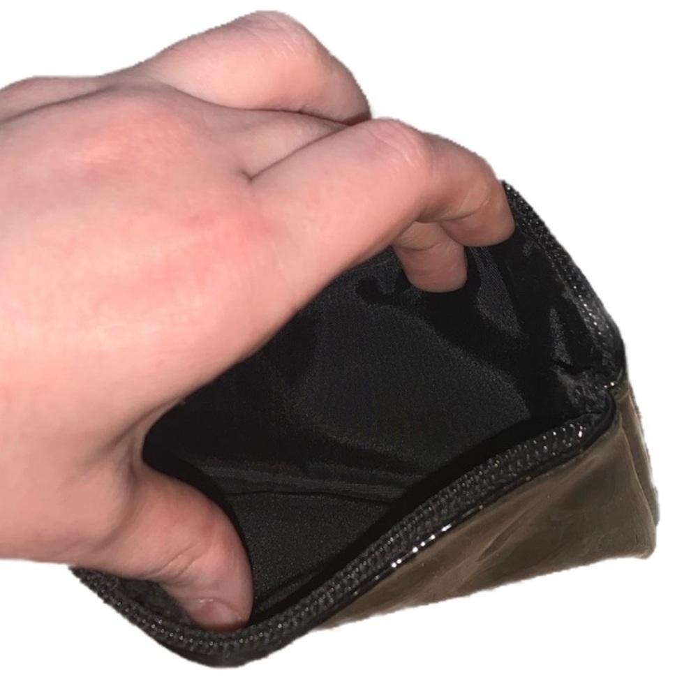 👛 VS Pouch - Picture 3 of 3